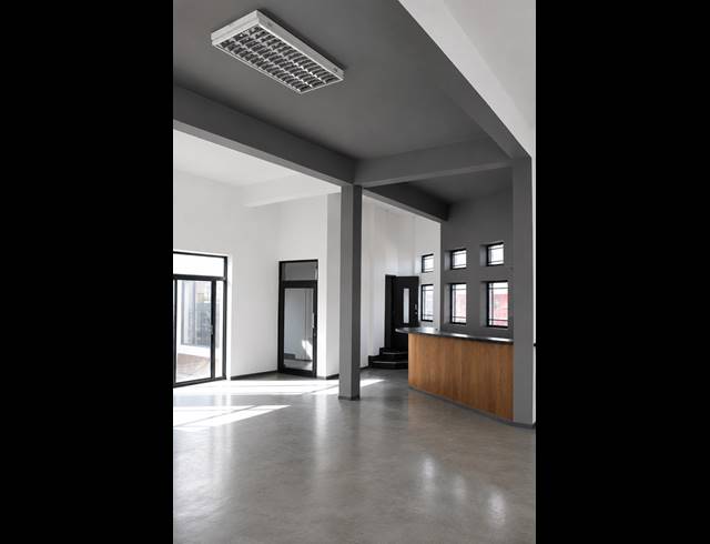 180M² BUILDING TO LET IN WOODSTOCK